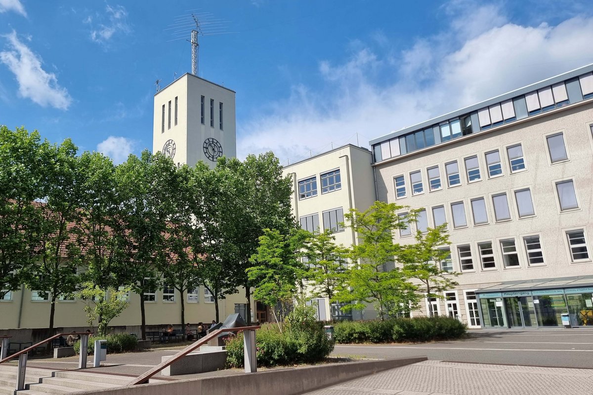 Geschärfte Leitmotive Treffen Auf Einen Starken Gemeinschaftssinn: EAH ...