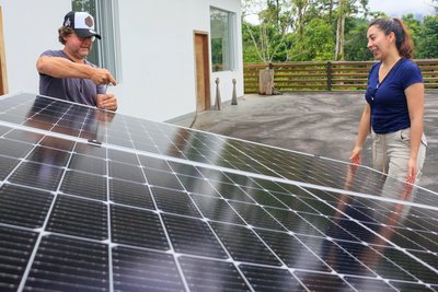 Erfolgreiche Umsetzung einer autarken Photovoltaikanlage im Amazonasgebiet 