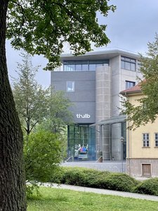 Außenansicht der Thüringer Universitäts- und Landesbibliothek Jena