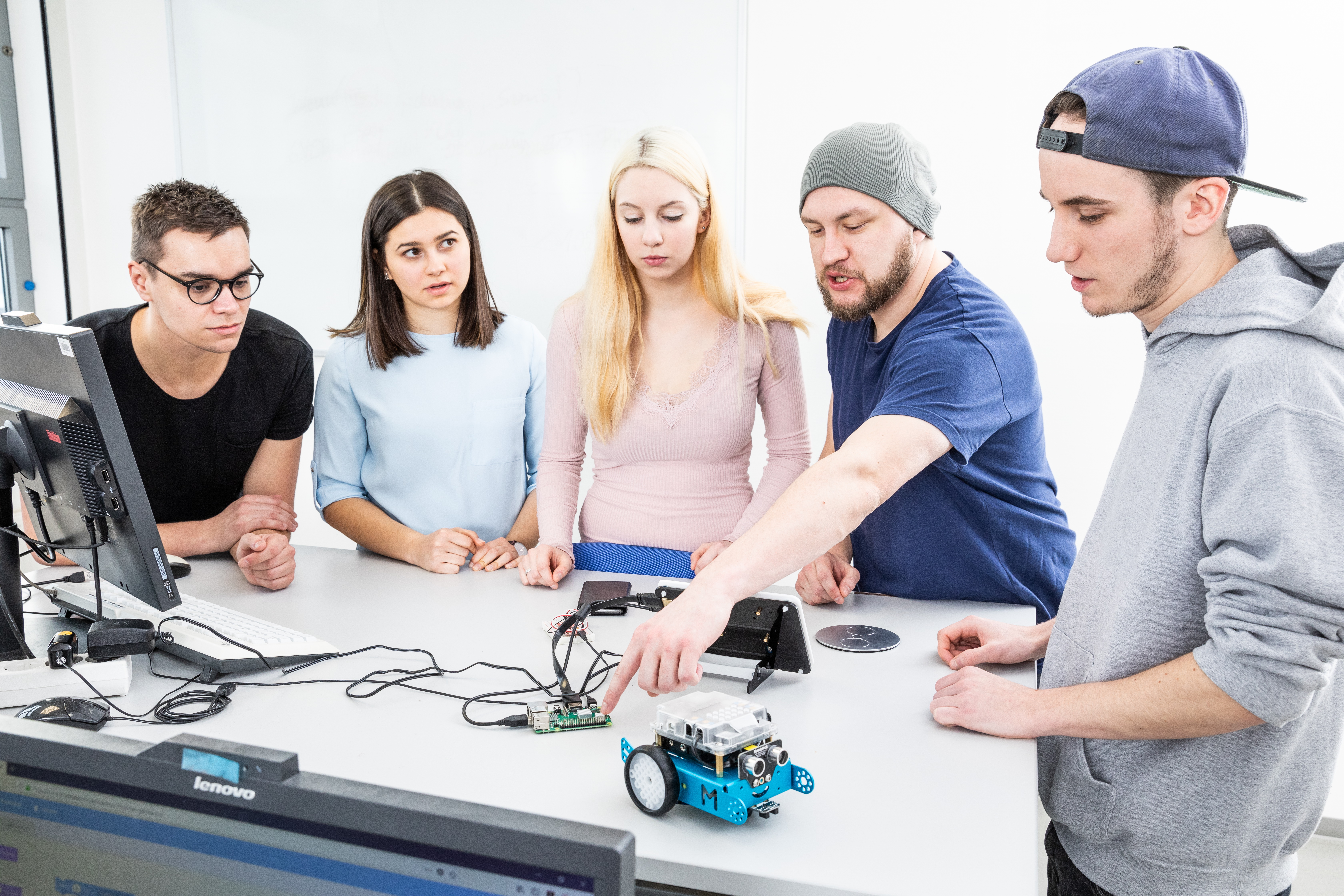 Master-Studierende im Innovations-Labor